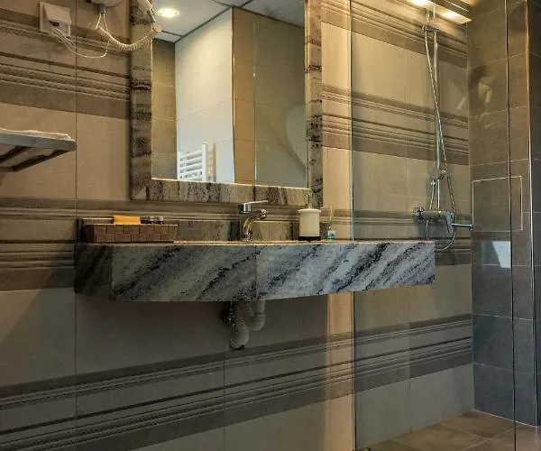 Boutique Provence бутик прованс 3* Petrich (Blagoevgrad)